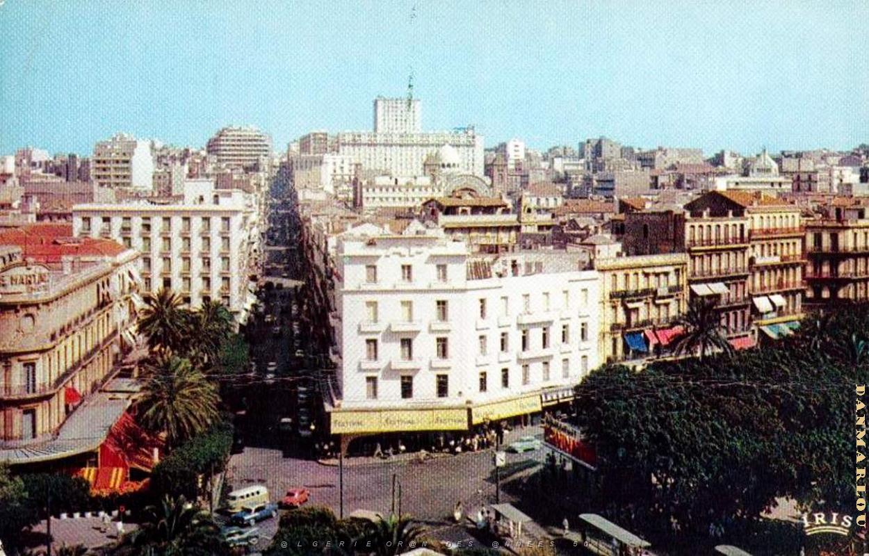 BS a- 032- Hotel Continental- Martinez.jpg
